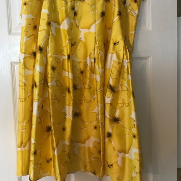 Silk Suit. Liz Elana - Picture 3 of 5